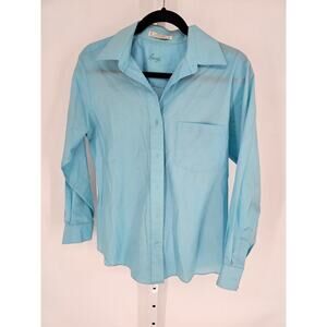 Foxcroft Women's Long Sleeve Button Down Collared Wrinkle Free Blue Shirt Size 6